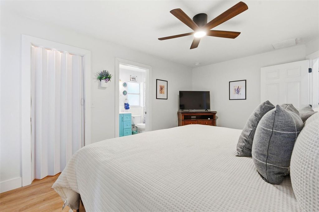 Image 33 of property listing at 5514 KENTUCKY AVENUE, New Port Richey, FL 34652