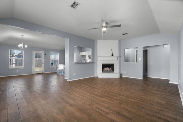 232 Memory Drive, Fort Worth, TX 76108