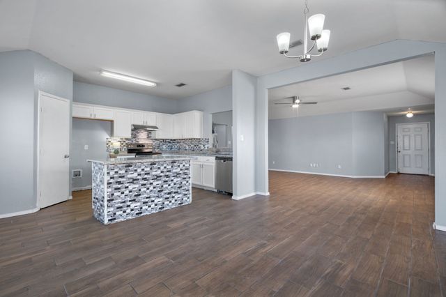 232 Memory Drive, Fort Worth, TX 76108