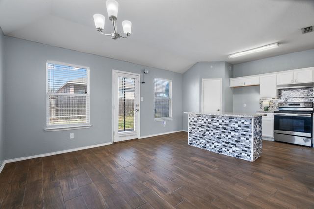 232 Memory Drive, Fort Worth, TX 76108