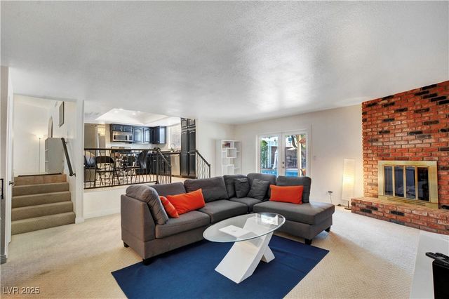 3589 Calmosa Street, Las Vegas, NV 89103