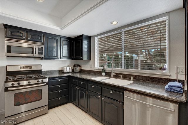 3589 Calmosa Street, Las Vegas, NV 89103