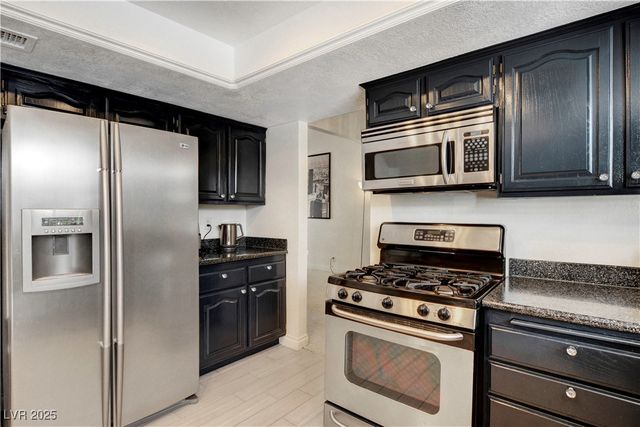 3589 Calmosa Street, Las Vegas, NV 89103