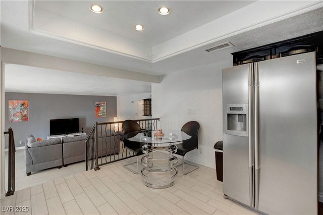 3589 Calmosa Street, Las Vegas, NV 89103