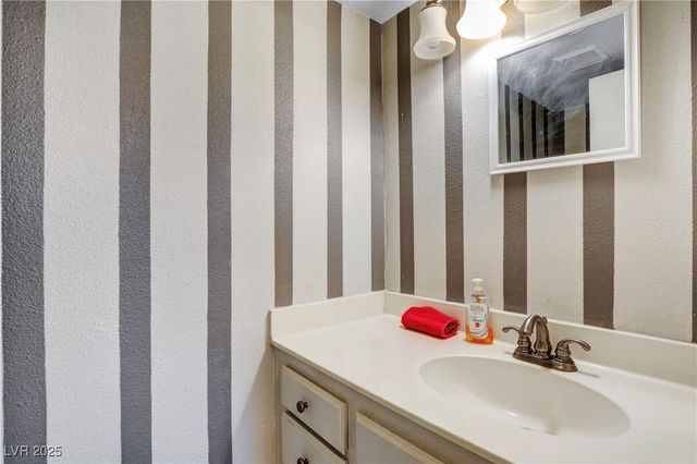 3589 Calmosa Street, Las Vegas, NV 89103