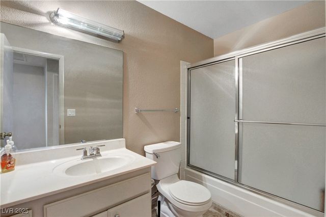 3589 Calmosa Street, Las Vegas, NV 89103