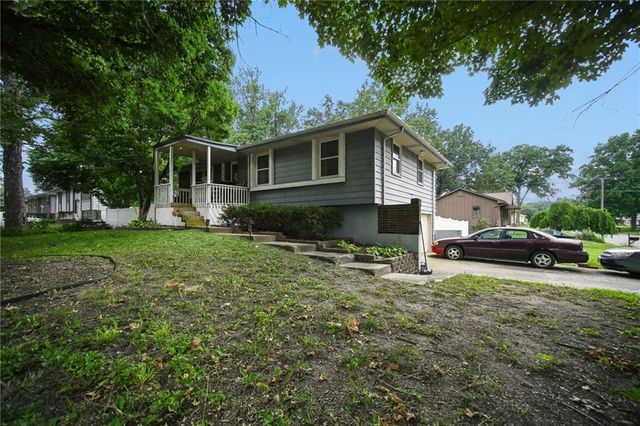 120 Baker Street, Buckner, MO 64016