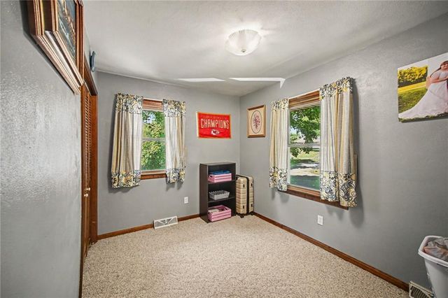 120 Baker Street, Buckner, MO 64016