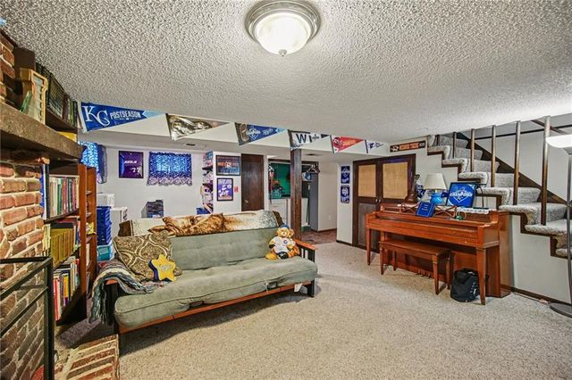 120 Baker Street, Buckner, MO 64016