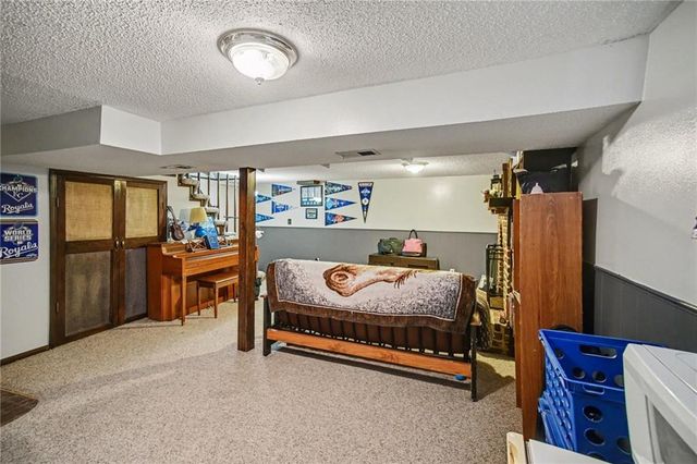 120 Baker Street, Buckner, MO 64016
