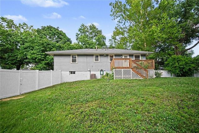 120 Baker Street, Buckner, MO 64016