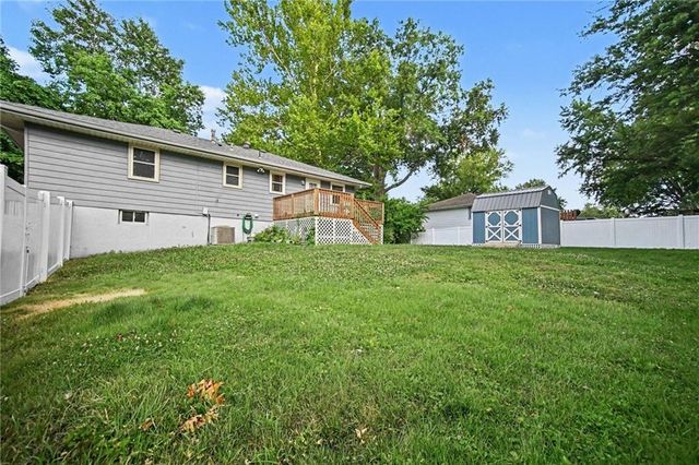 120 Baker Street, Buckner, MO 64016