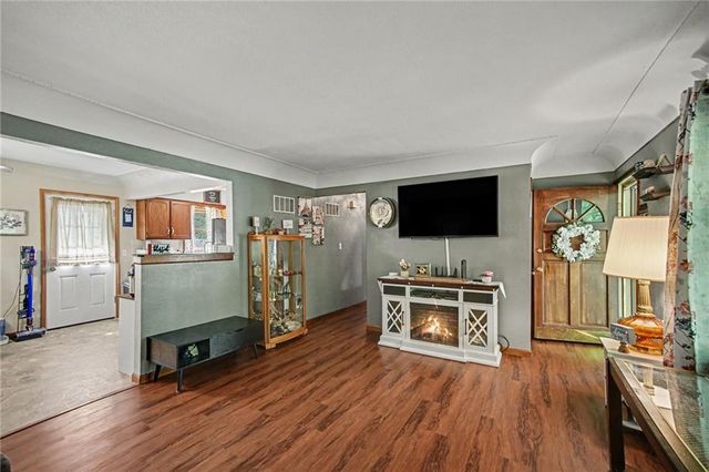 120 Baker Street, Buckner, MO 64016