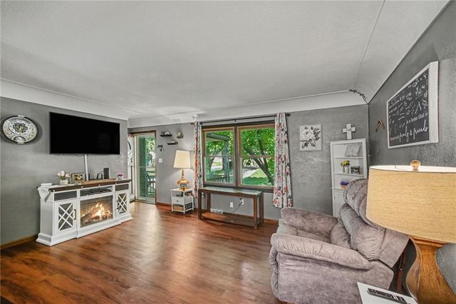 120 Baker Street, Buckner, MO 64016