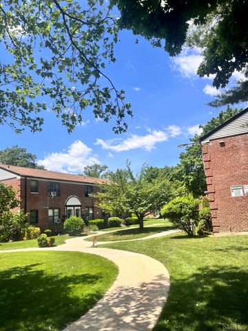 196-69 73 Avenue 2, Fresh Meadows, NY 11366