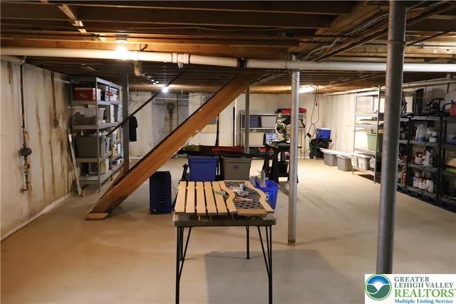 2039 West Bangor Road, Bangor Boro, PA 18013