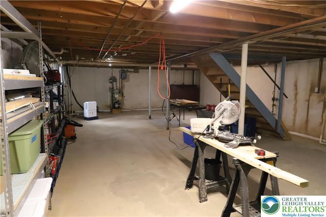 2039 West Bangor Road, Bangor Boro, PA 18013