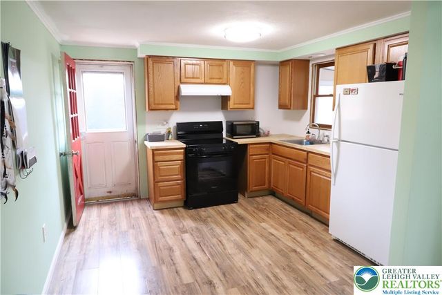 2039 West Bangor Road, Bangor Boro, PA 18013