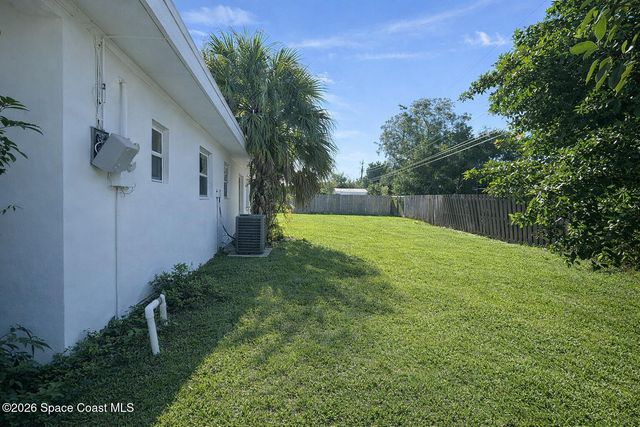 926 Chace Lane NE, Palm Bay, FL 32905