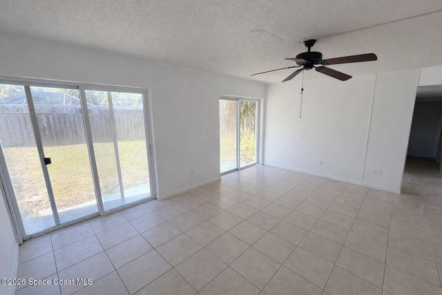 926 Chace Lane NE, Palm Bay, FL 32905