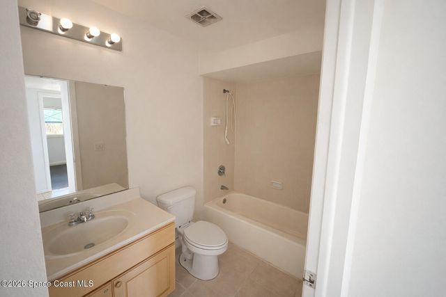 926 Chace Lane NE, Palm Bay, FL 32905