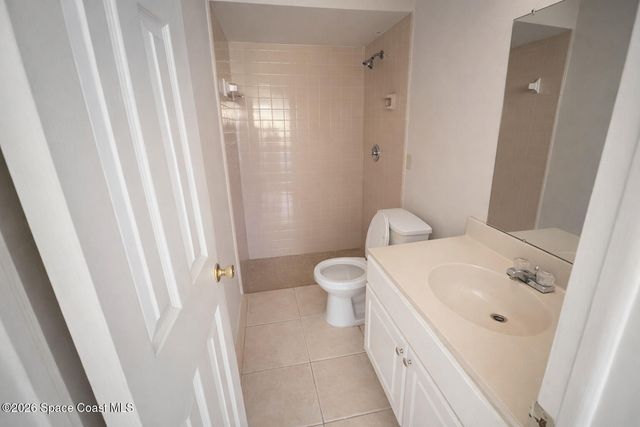 926 Chace Lane NE, Palm Bay, FL 32905