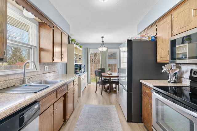 4037 W Gardenia Drive, Battlefield, MO 65619