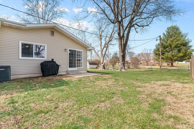 4037 W Gardenia Drive, Battlefield, MO 65619