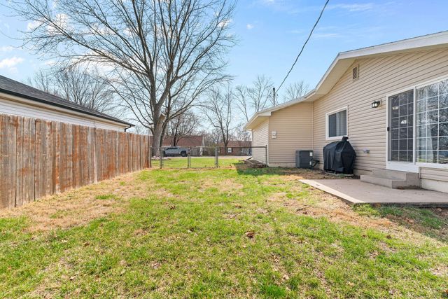 4037 W Gardenia Drive, Battlefield, MO 65619