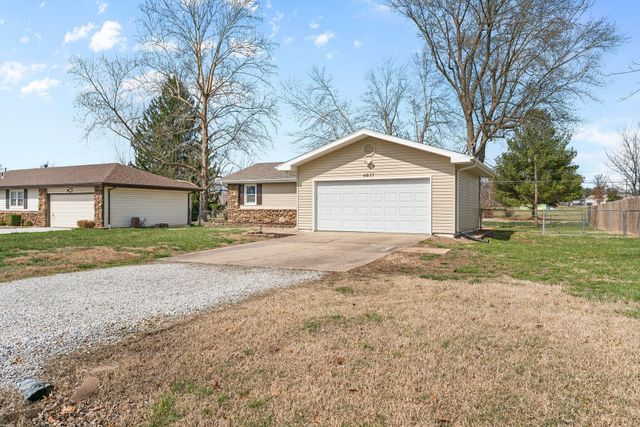 4037 W Gardenia Drive, Battlefield, MO 65619