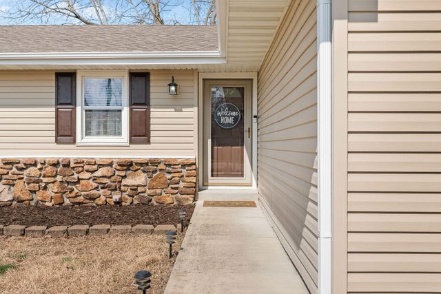 4037 W Gardenia Drive, Battlefield, MO 65619