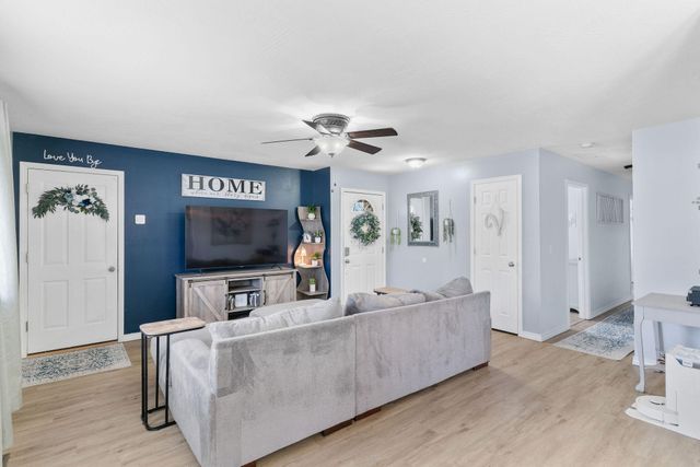 4037 W Gardenia Drive, Battlefield, MO 65619