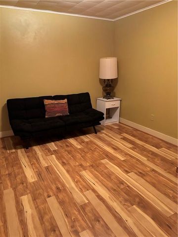 303 N Cayuga Street, Frontenac, KS 66763