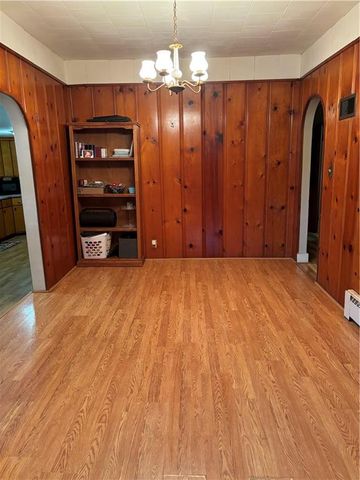 303 N Cayuga Street, Frontenac, KS 66763