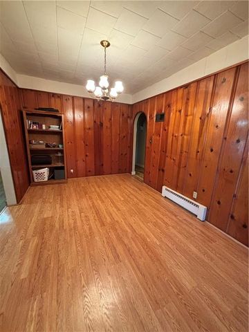 303 N Cayuga Street, Frontenac, KS 66763