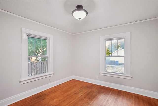2207 Beaver Avenue, Des Moines, IA 50310