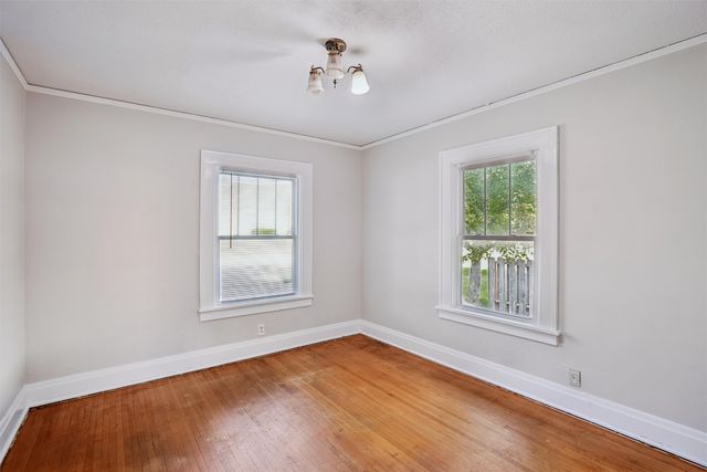 2207 Beaver Avenue, Des Moines, IA 50310