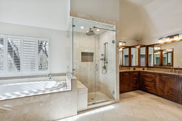 7207 Abrams Place Court, Dallas, TX 75231