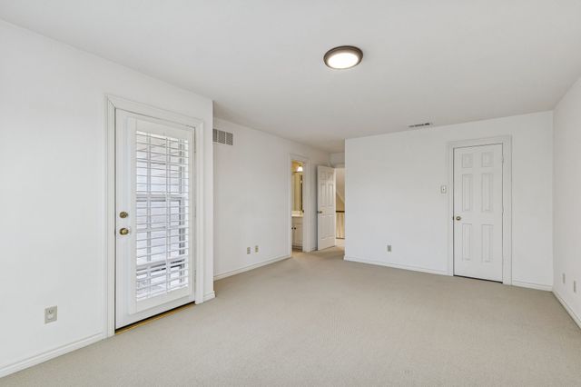 7207 Abrams Place Court, Dallas, TX 75231