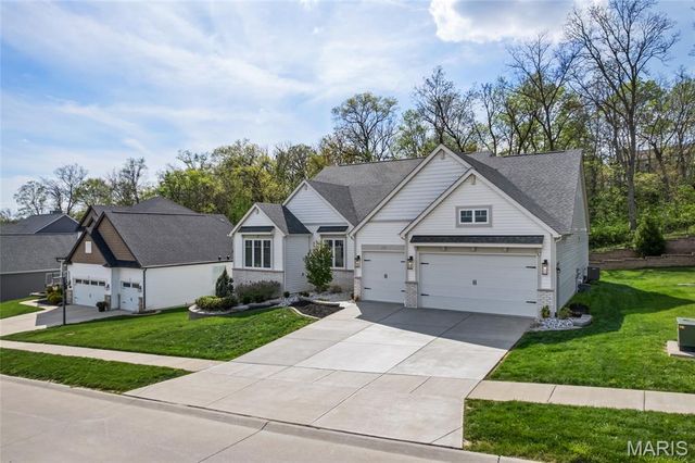 171 Wyndgate Valley Drive, Lake St Louis, MO 63367