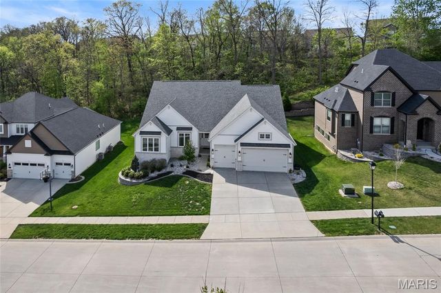 171 Wyndgate Valley Drive, Lake St Louis, MO 63367