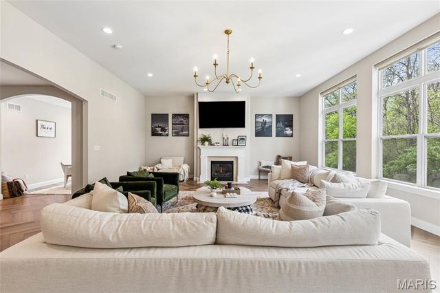 171 Wyndgate Valley Drive, Lake St Louis, MO 63367