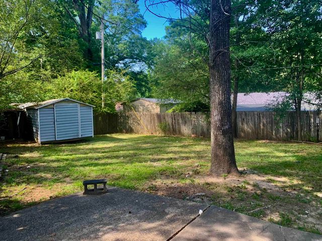 5 Roxbury Drive, Little Rock, AR 72209