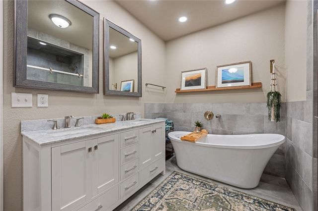 30 Duvall Lane, Bella Vista, AR 72715