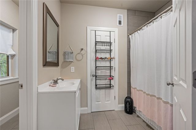 30 Duvall Lane, Bella Vista, AR 72715