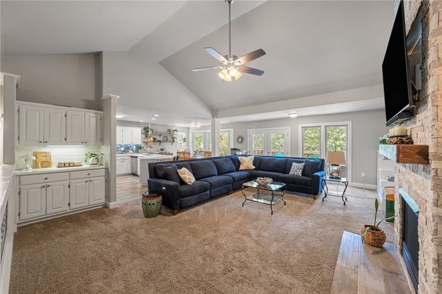 30 Duvall Lane, Bella Vista, AR 72715