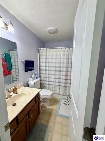 2000 Pear Valley Drive, Elizabethtown, KY 42701