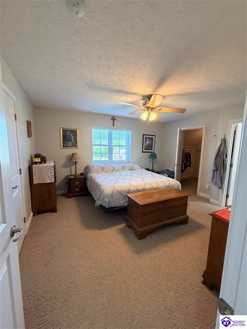 2000 Pear Valley Drive, Elizabethtown, KY 42701