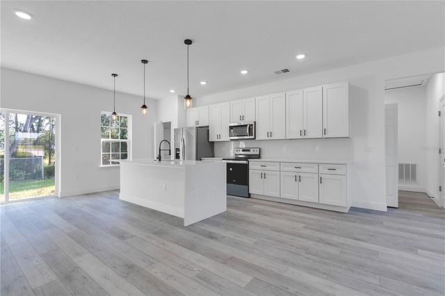 526 MARION OAKS TRAIL, Ocala, FL 34473