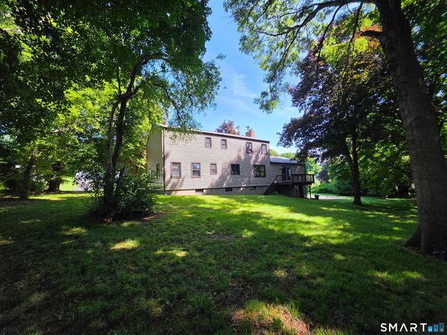 8 Squire Lane, Shelton, CT 06484